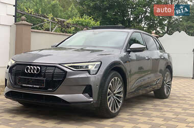 Внедорожник / Кроссовер Audi e-tron 2020 в 