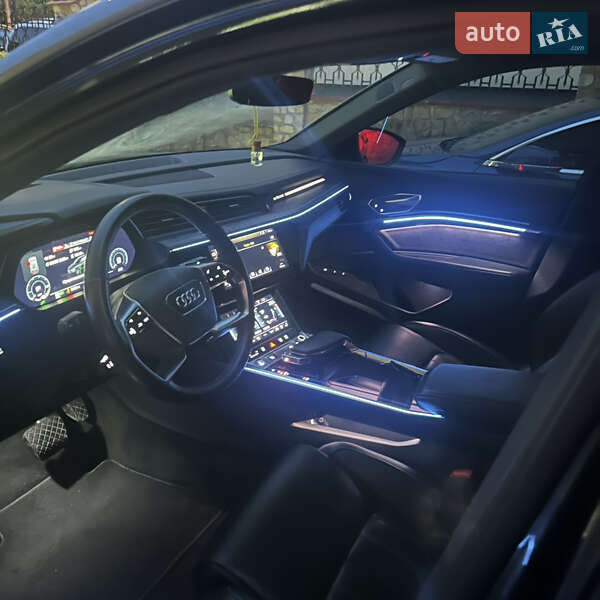 Внедорожник / Кроссовер Audi e-tron 2019 в Львове