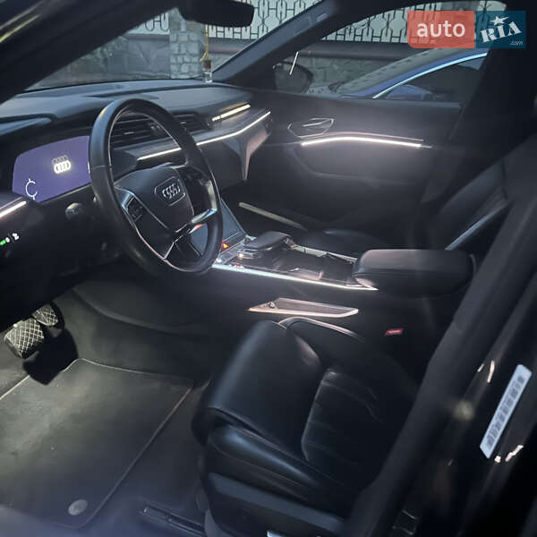 Внедорожник / Кроссовер Audi e-tron 2019 в Львове