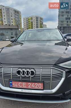 Внедорожник / Кроссовер Audi e-tron 2019 в 
