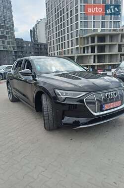 Внедорожник / Кроссовер Audi e-tron 2019 в 