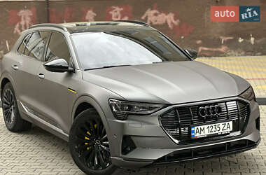 Внедорожник / Кроссовер Audi e-tron 2019 в 
