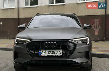 Внедорожник / Кроссовер Audi e-tron 2019 в 