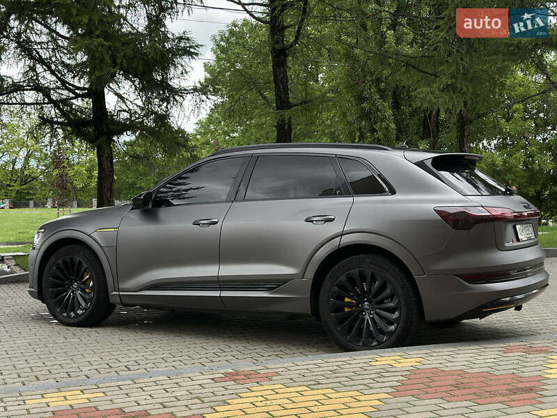 Внедорожник / Кроссовер Audi e-tron 2019 в Звягеле