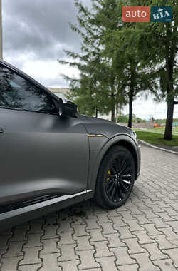 Внедорожник / Кроссовер Audi e-tron 2019 в 