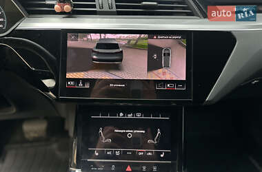 Внедорожник / Кроссовер Audi e-tron 2019 в 