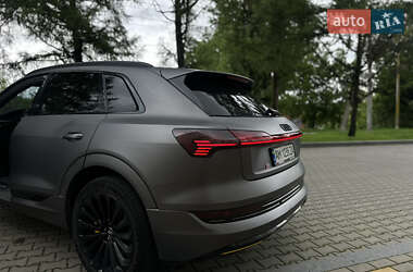 Внедорожник / Кроссовер Audi e-tron 2019 в 
