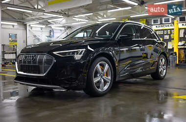 Позашляховик / Кросовер Audi e-tron 2023 в Чернівцях