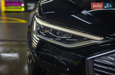 Внедорожник / Кроссовер Audi e-tron 2023 в 