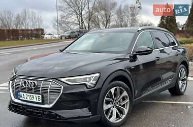 Внедорожник / Кроссовер Audi e-tron 2021 в 