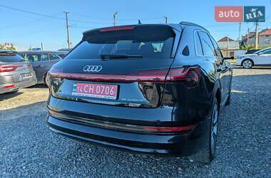 Внедорожник / Кроссовер Audi e-tron 2020 в 