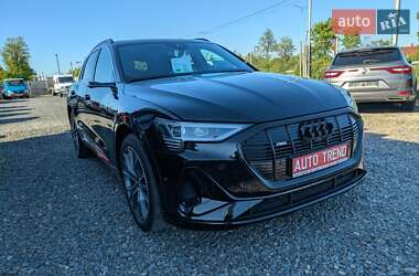Внедорожник / Кроссовер Audi e-tron 2020 в 