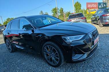 Внедорожник / Кроссовер Audi e-tron 2020 в 
