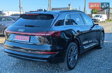 Внедорожник / Кроссовер Audi e-tron 2020 в 