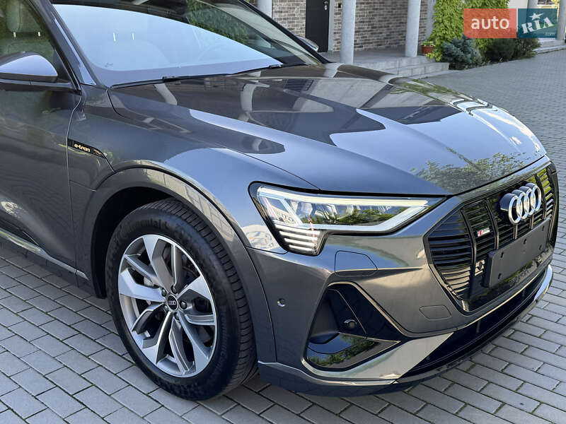 Внедорожник / Кроссовер Audi e-tron 2021 в Киеве фото 11 Внедорожник / Кроссовер Audi e-tron 2021 в Киеве