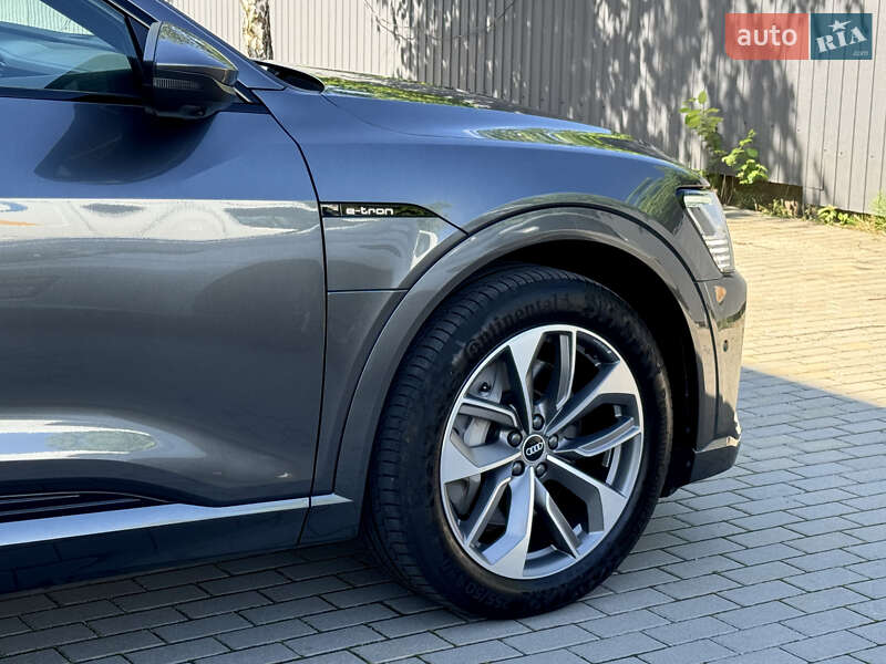 Внедорожник / Кроссовер Audi e-tron 2021 в Киеве фото 13 Внедорожник / Кроссовер Audi e-tron 2021 в Киеве