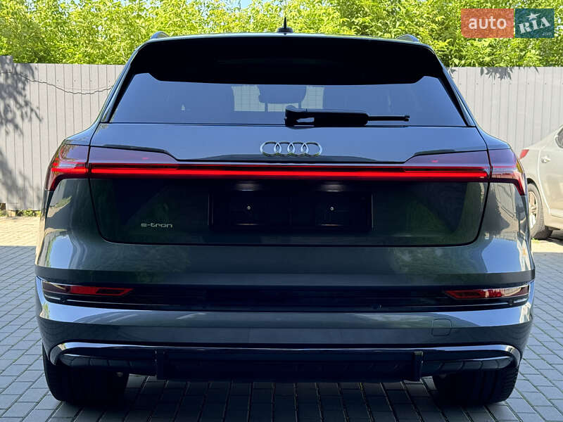 Внедорожник / Кроссовер Audi e-tron 2021 в Киеве фото 18 Внедорожник / Кроссовер Audi e-tron 2021 в Киеве