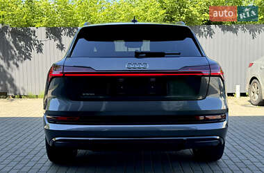 Внедорожник / Кроссовер Audi e-tron 2021 в 