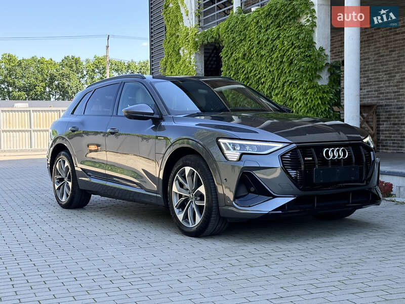 Внедорожник / Кроссовер Audi e-tron 2021 в Киеве фото 44 Внедорожник / Кроссовер Audi e-tron 2021 в Киеве