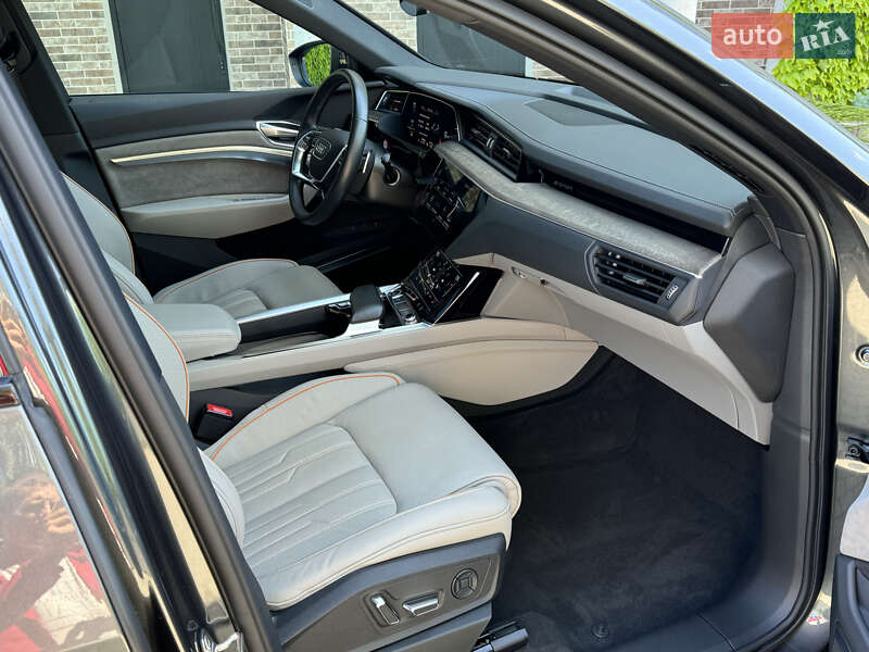 Внедорожник / Кроссовер Audi e-tron 2021 в Киеве фото 100 Внедорожник / Кроссовер Audi e-tron 2021 в Киеве