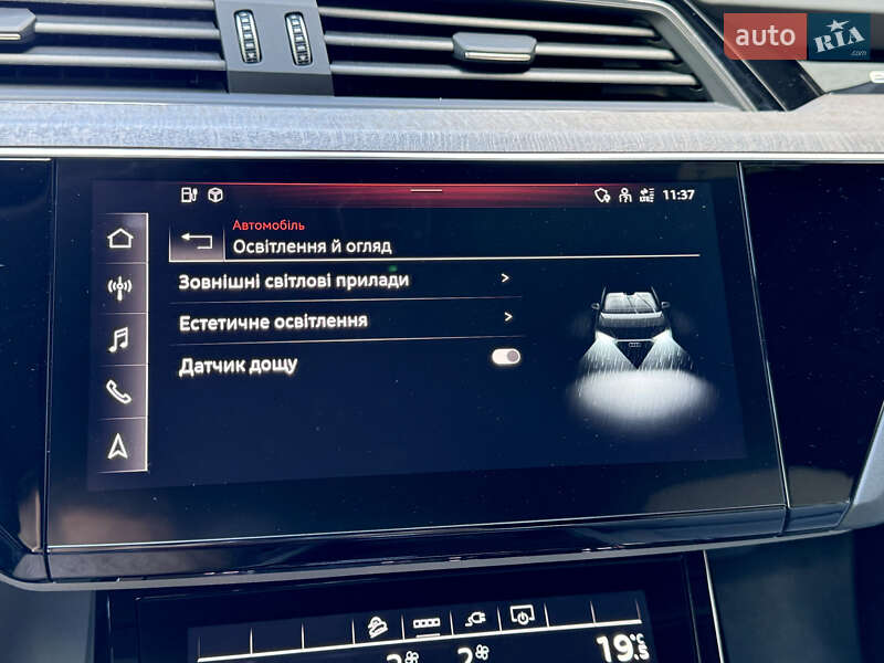 Внедорожник / Кроссовер Audi e-tron 2021 в Киеве фото 117 Внедорожник / Кроссовер Audi e-tron 2021 в Киеве