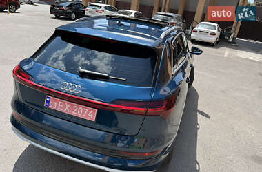 Внедорожник / Кроссовер Audi e-tron 2020 в 
