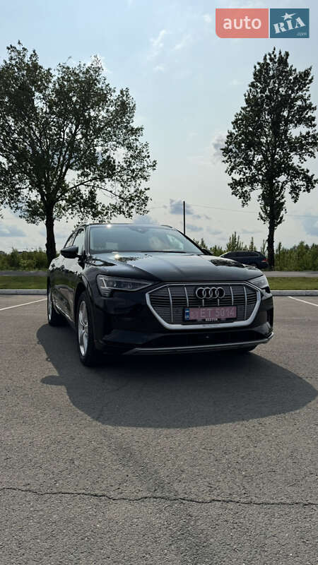 Внедорожник / Кроссовер Audi e-tron 2019 в Луцке