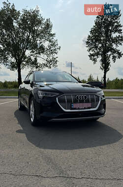 Внедорожник / Кроссовер Audi e-tron 2019 в 