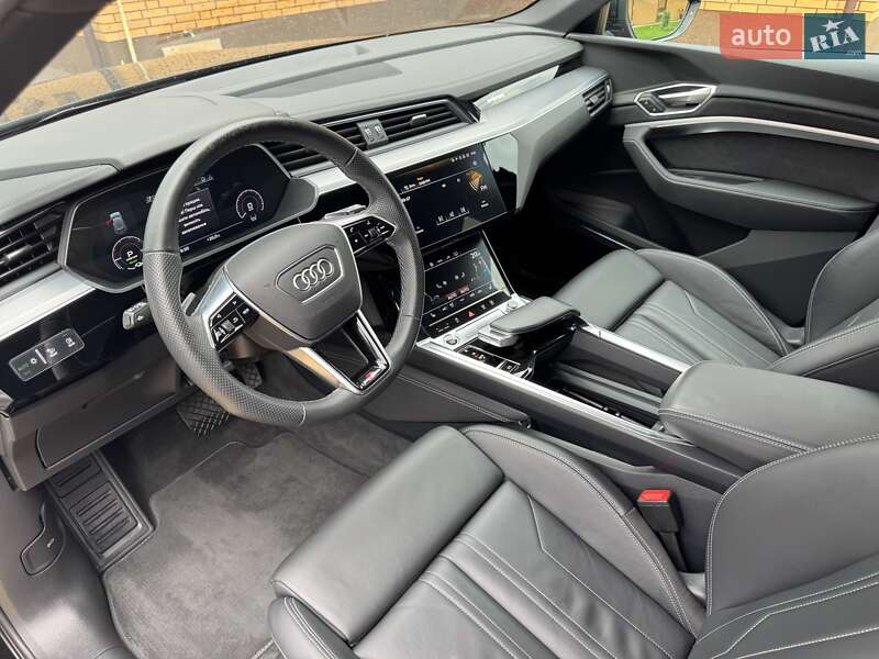 Внедорожник / Кроссовер Audi e-tron 2022 в Луцке