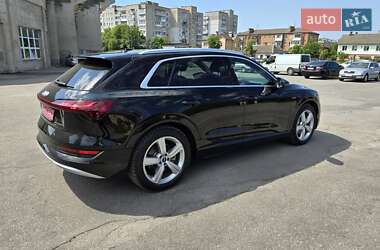 Внедорожник / Кроссовер Audi e-tron 2020 в 