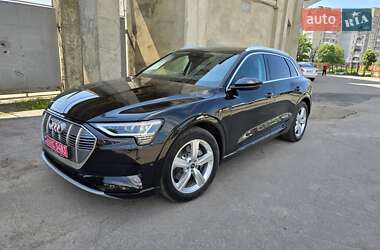 Внедорожник / Кроссовер Audi e-tron 2020 в 