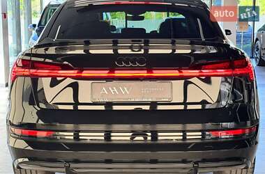 Внедорожник / Кроссовер Audi e-tron 2022 в 