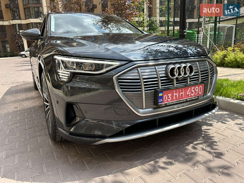 Внедорожник / Кроссовер Audi e-tron 2021 в Киеве