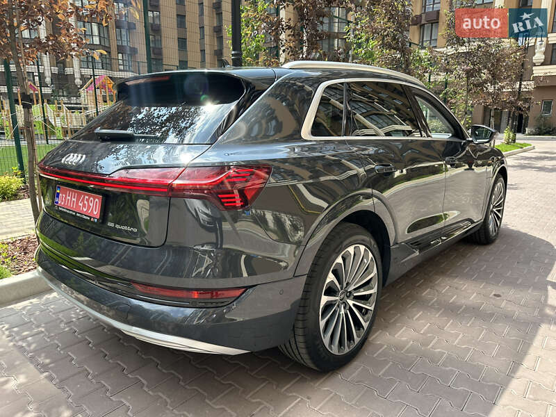 Внедорожник / Кроссовер Audi e-tron 2021 в Киеве