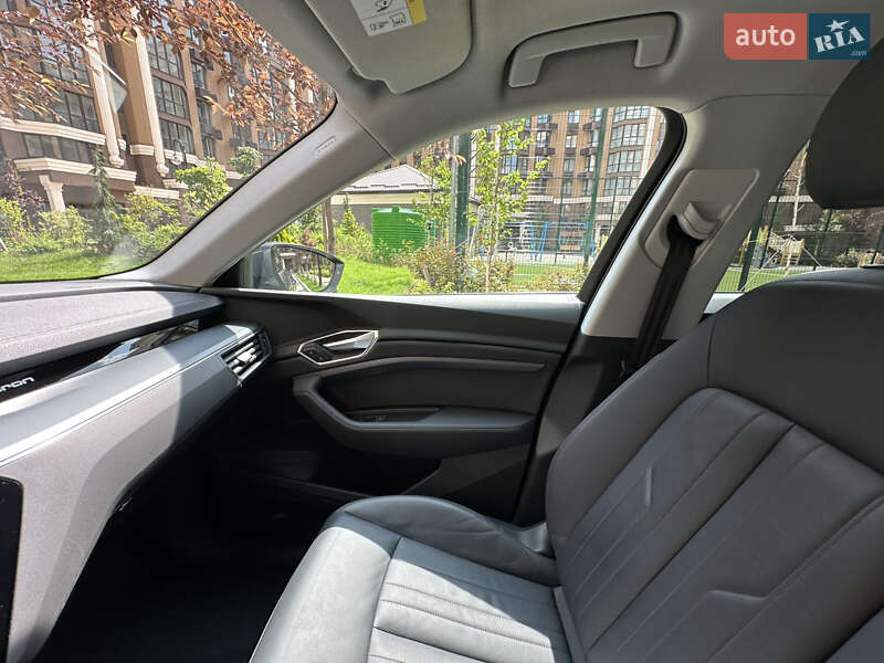 Внедорожник / Кроссовер Audi e-tron 2021 в Киеве