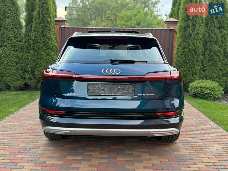 Внедорожник / Кроссовер Audi e-tron 2022 в Киеве