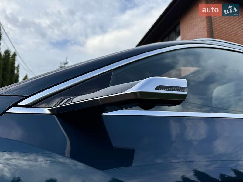 Внедорожник / Кроссовер Audi e-tron 2022 в Киеве