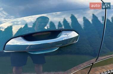 Внедорожник / Кроссовер Audi e-tron 2022 в 