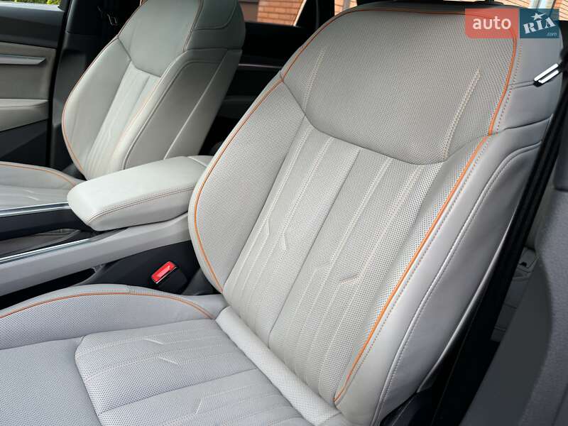 Внедорожник / Кроссовер Audi e-tron 2022 в Киеве