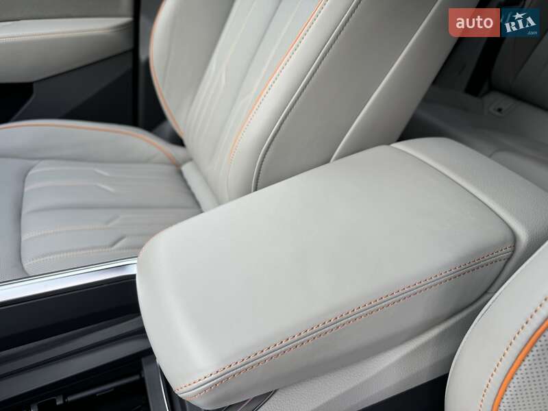 Внедорожник / Кроссовер Audi e-tron 2022 в Киеве