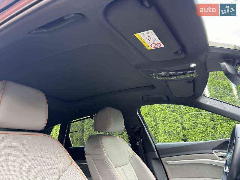 Внедорожник / Кроссовер Audi e-tron 2022 в Киеве