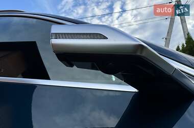 Внедорожник / Кроссовер Audi e-tron 2022 в 