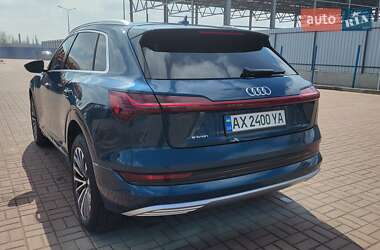 Внедорожник / Кроссовер Audi e-tron 2019 в 