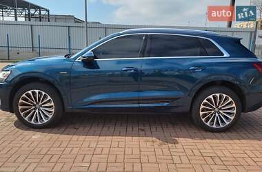 Внедорожник / Кроссовер Audi e-tron 2019 в 