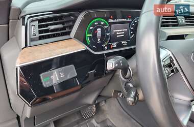 Внедорожник / Кроссовер Audi e-tron 2019 в 