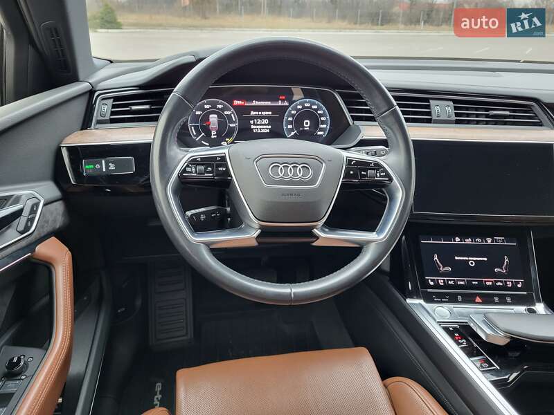 Внедорожник / Кроссовер Audi e-tron 2019 в Полтаве