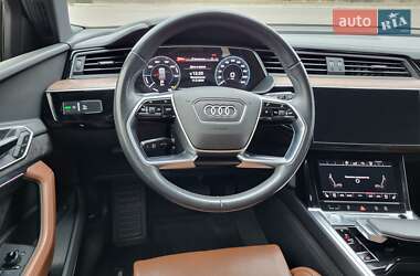 Внедорожник / Кроссовер Audi e-tron 2019 в 