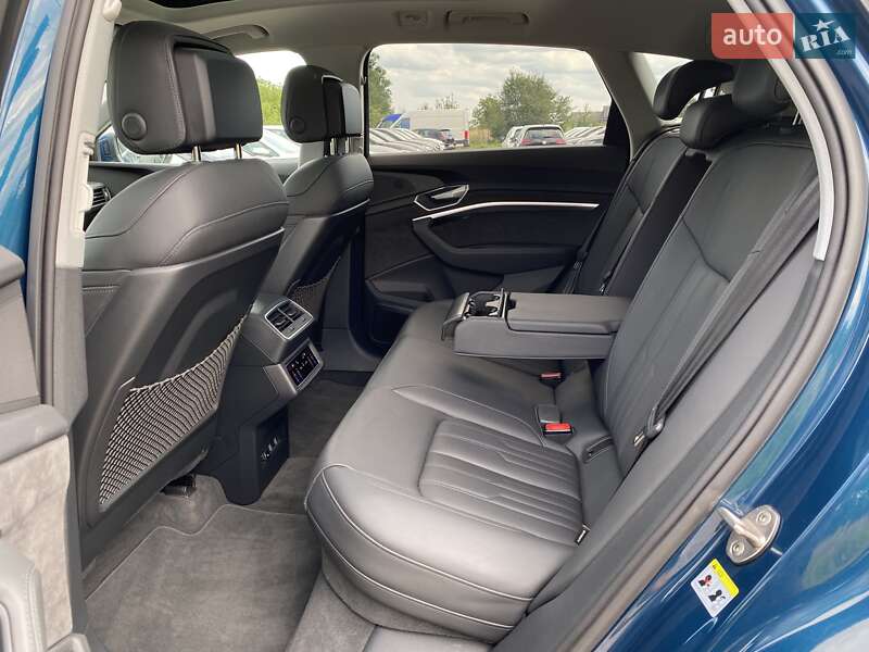 Внедорожник / Кроссовер Audi e-tron 2019 в Львове