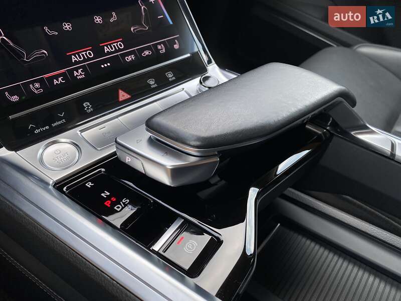 Внедорожник / Кроссовер Audi e-tron 2019 в Львове