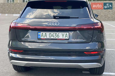 Внедорожник / Кроссовер Audi e-tron 2019 в 